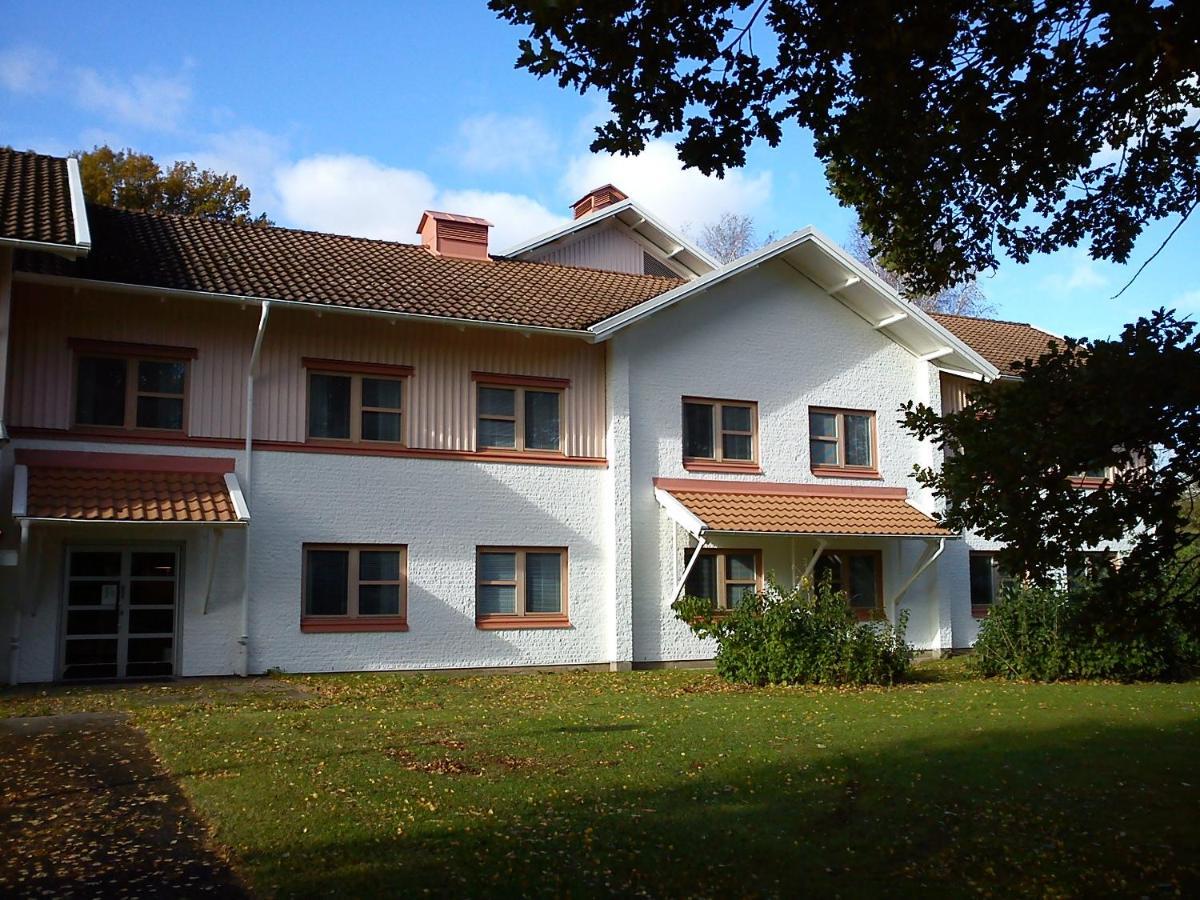 Katrinebergs Folkhoegskola B&B Vessigebro Luaran gambar